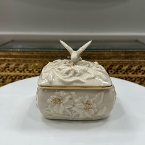 Lenox - Hummingbird Trinket Box - Small & Sweet - EUC